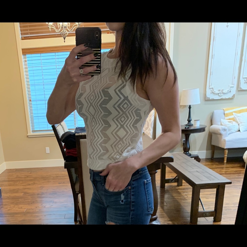 T W E N T Y  I BEAUTIFUL TOP